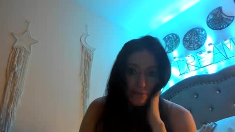 roxxannafox online show from May 2, 5:45 am