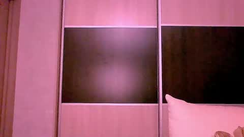 Roxxy Wharton online show from August 13, 6:33 pm