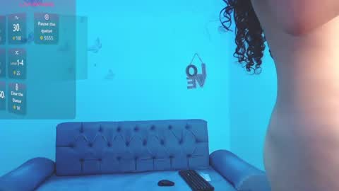 roxy online show from August 11, 9:06 pm