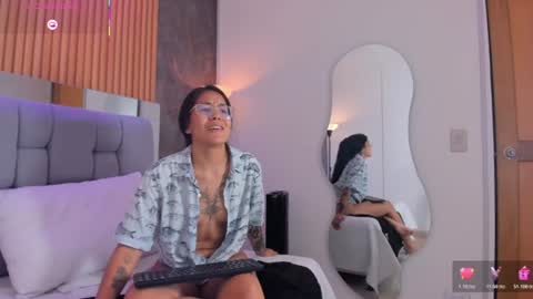 Roxy  online show from August 5, 8:18 pm