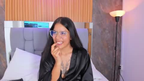 Roxy  online show from August 12, 11:40 pm