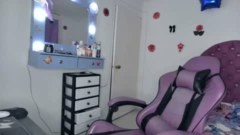 Roxy online show from August 11, 1:51 am