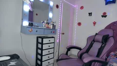 Roxy online show from August 14, 5:11 am