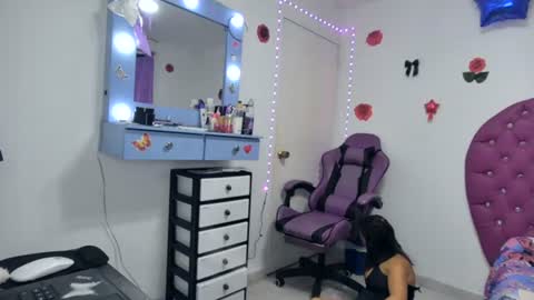 Roxy online show from August 14, 7:23 am