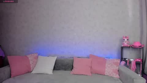 Roxy online show from August 3, 6:09 am