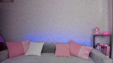 Roxy online show from August 3, 7:15 am