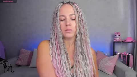 Roxy online show from August 5, 3:26 am