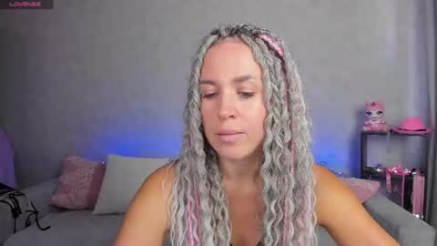 Roxy online show from August 5, 7:17 am