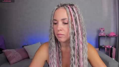 Roxy online show from August 6, 1:48 am
