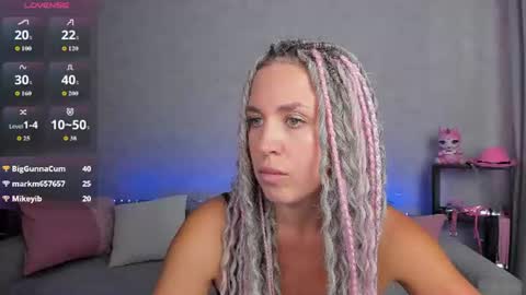 Roxy online show from August 18, 7:25 am