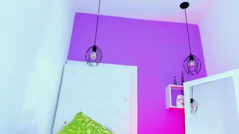 roxy_sexy69 online show from August 14, 9:07 pm