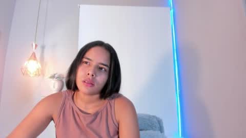 roxy_stone1 online show from August 8, 10:43 pm