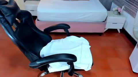 roxy_williamss online show from August 13, 3:09 am