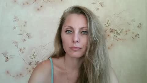 roxyfox18x01 online show from August 10, 2:29 pm