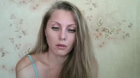 roxyfox18x01 online show from August 14, 1:59 pm
