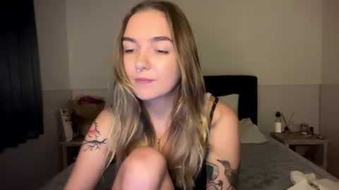 Roxy online show from July 26, 6:02 pm