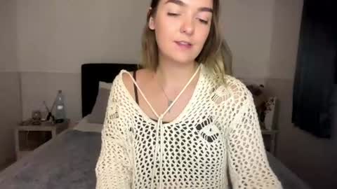 Roxy online show from July 30, 4:14 pm