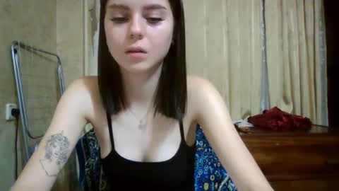 royalvelour online show from August 1, 1:33 am