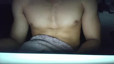 royjames1 online show from April 10, 11:37 pm