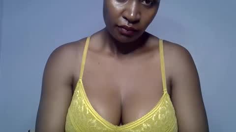 rozie34 online show from May 11, 7:43 am