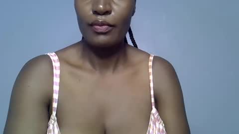rozie34 online show from May 13, 4:56 am