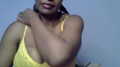 rozie34 online show from May 13, 8:47 am