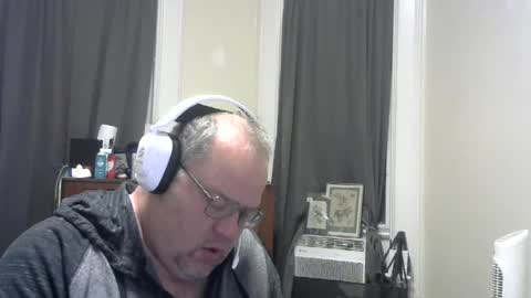 rubbersoulhole online show from June 15, 4:43 am