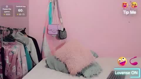 rubi_30 online show from July 15, 8:21 pm