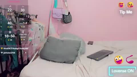 rubi_30 online show from July 16, 11:59 pm