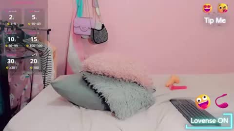 rubi_angels_ online show from July 19, 1:13 pm