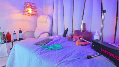 Rubi online show from August 8, 8:47 am
