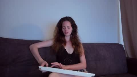 rubyattwood online show from July 26, 5:23 am