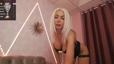  Ruby Divine online show from August 10, 3:08 am