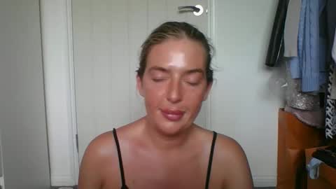 rubyredxxxoxxx online show from May 30, 3:46 pm