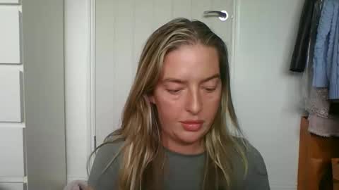 rubyredxxxoxxx online show from June 7, 3:28 pm