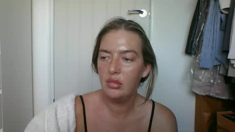 rubyredxxxoxxx online show from June 14, 2:47 pm