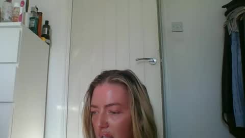 rubyredxxxoxxx online show from July 4, 7:10 am