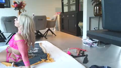rubyroseandtastytim online show from March 15, 1:27 pm