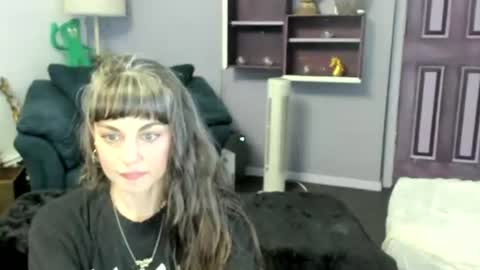 Rue Hallow online show from June 27, 8:44 pm