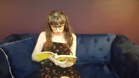 Rue Hallow online show from July 28, 5:13 am