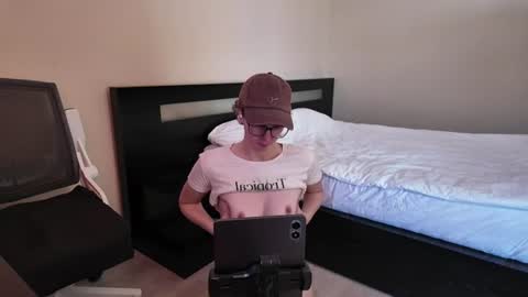 RufMichAn online show from August 4, 8:17 pm