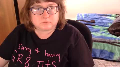 runny_eggs online show from June 2, 8:06 am