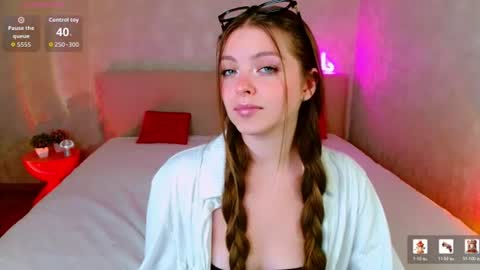 RutaYoung online show from July 14, 4:41 pm