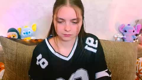 RutaYoung online show from August 17, 11:43 pm