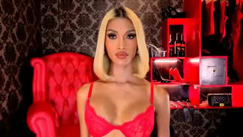 Ruth Evangelista online show from August 13, 12:30 pm