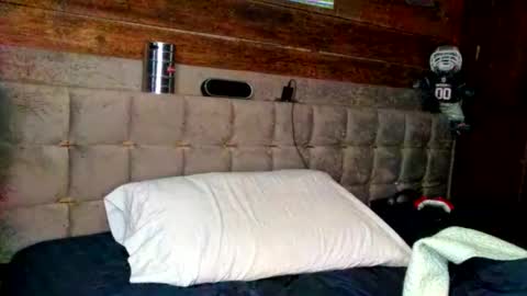 ryan198650 online show from May 27, 3:19 am