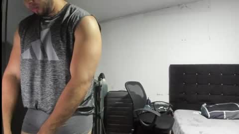 ryan_xc1 online show from July 27, 4:07 am