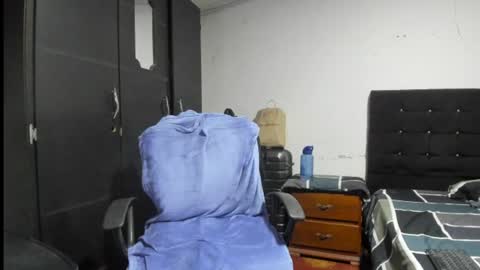 ryan_xc1 online show from August 5, 7:39 am