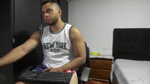 ryan_xc1 online show from August 13, 5:54 am