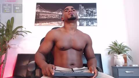 Instagram  Ryandwrn online show from August 4, 9:56 pm